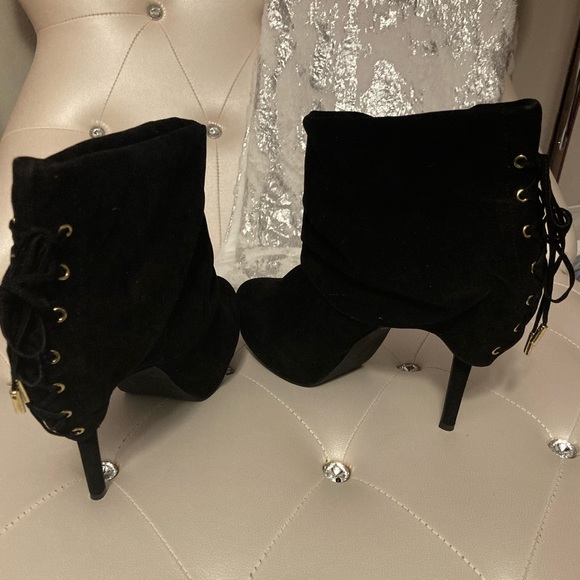 NEW Colin Stuart Black Faux Suede Corset Back Platform Ankle Boots Size 11B - Picture 4 of 9